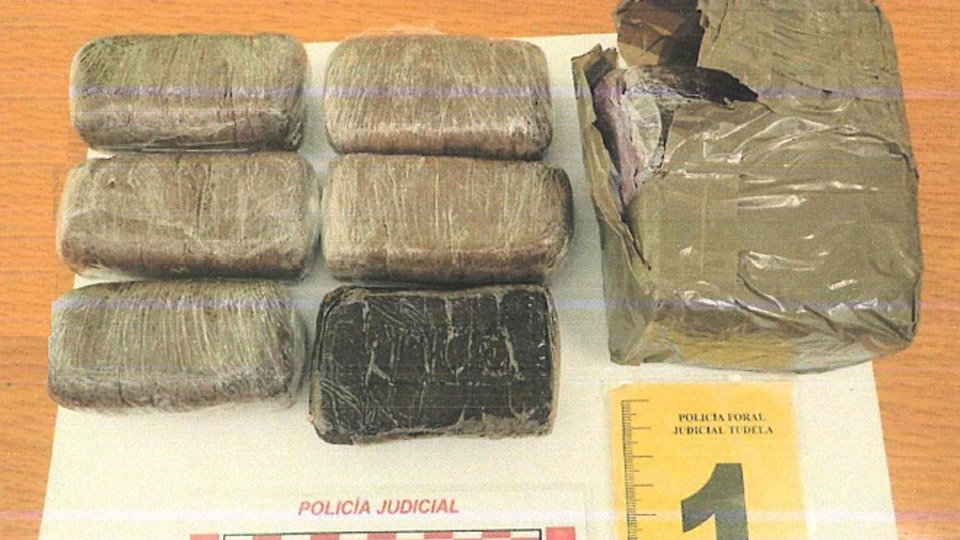 Investigados 2 varones de Tudela por delito de tráfico de drogas - Resina de cannabis 1 kg aprox.