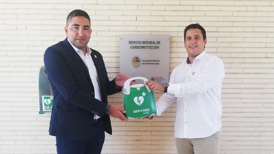Servicio Integral de Cardioprotección instalado en la Palza del Ayuntamiento de Ribaforada
