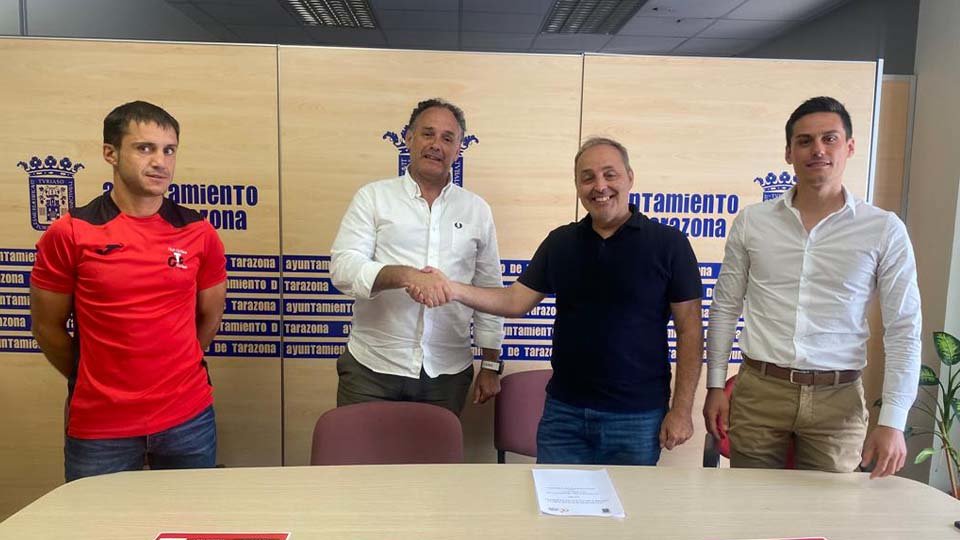 Firma del acuerdo para la celebración de la I Ciclocróss Ciudad de Tarazona