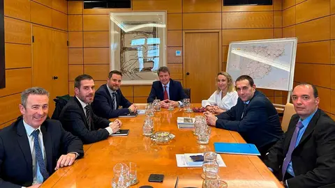 reunión tren alta velocidad ayuntamiento de tudela ministerio de transportes