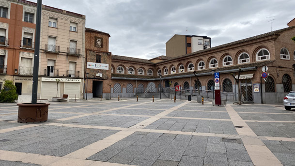 Plaza de Calahorra vacía