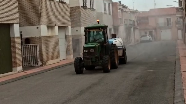 Fumigación de las calles de Fontellas