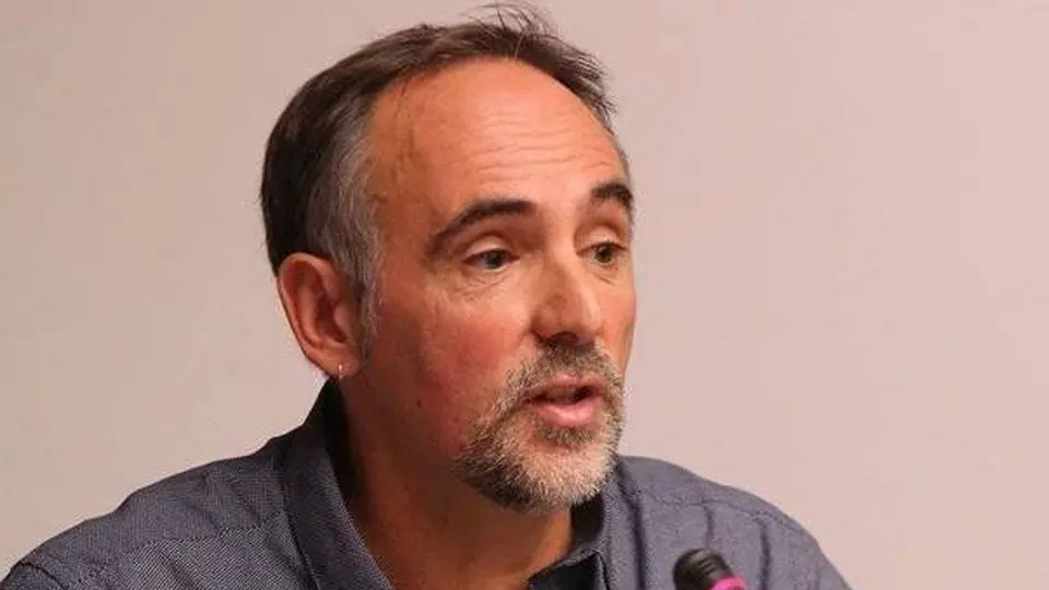 Roberto Pérez Educación