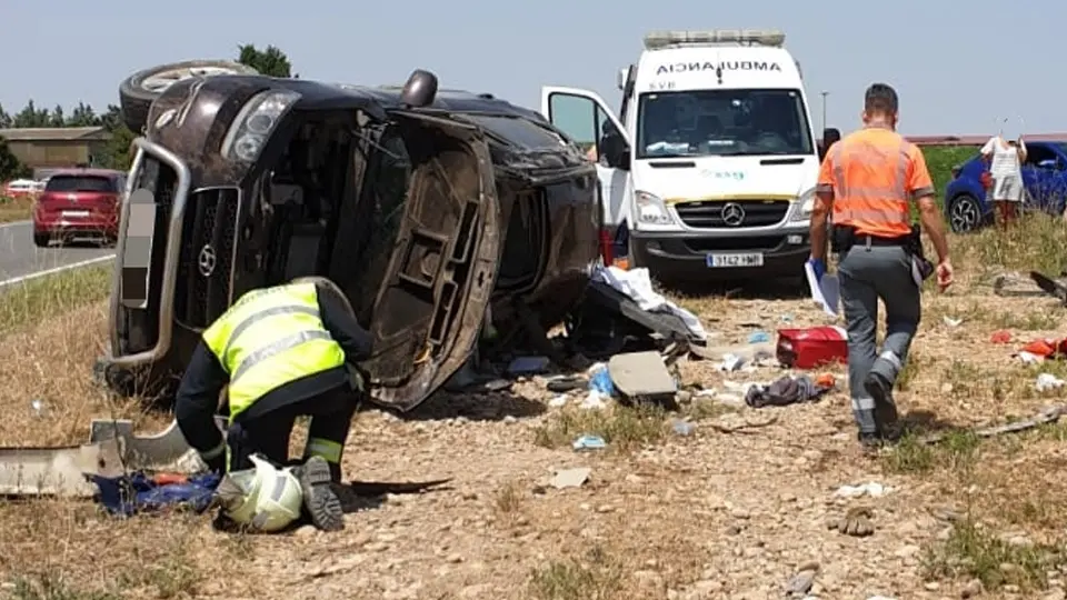 Accidente de circulación en el  km17 de la NA-660 Cadreita