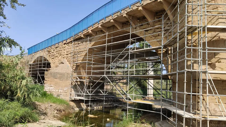 Obras en el puente de Cintruénigo