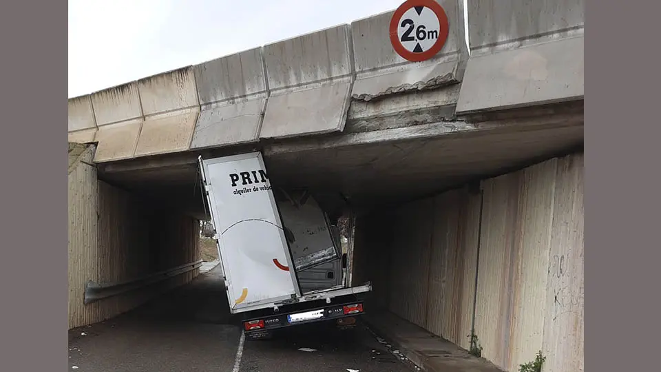 cintruenigo camion empotrado