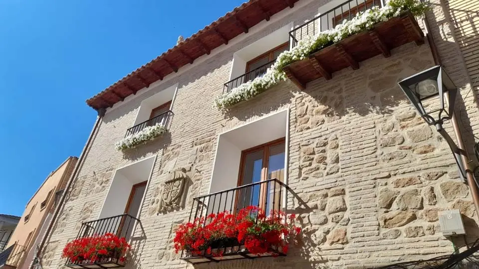 Fachada situada en calle Tras la Iglesia, 12, presentada por Pablo Sola. Ganadora del Concurso de 2021