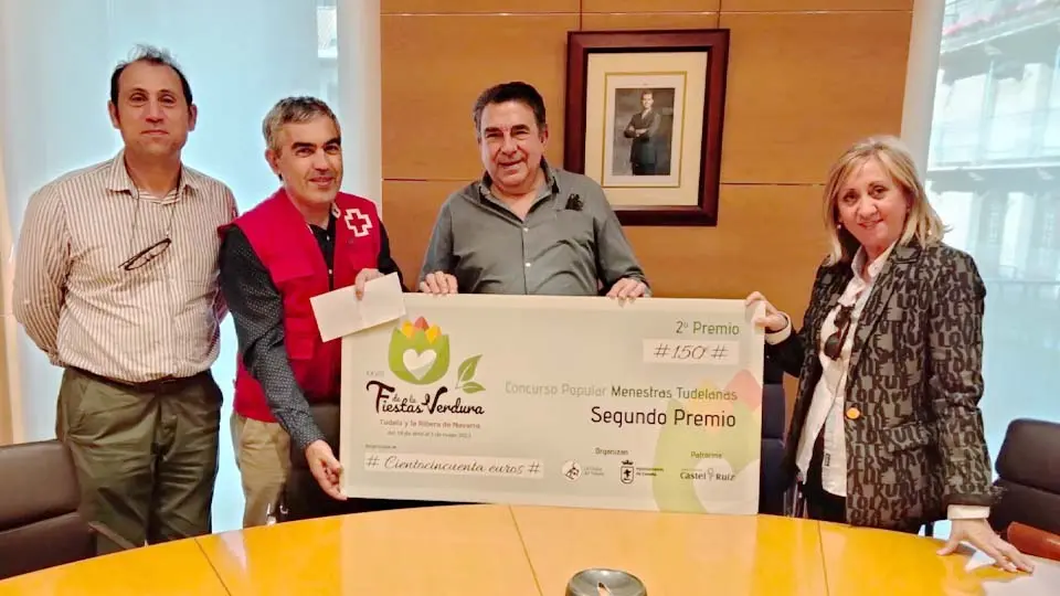 Entrega del donativo a Cruz Roja Cascante