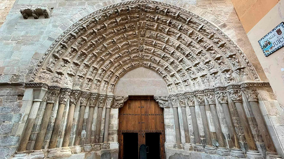puerta juicio catedral tudela