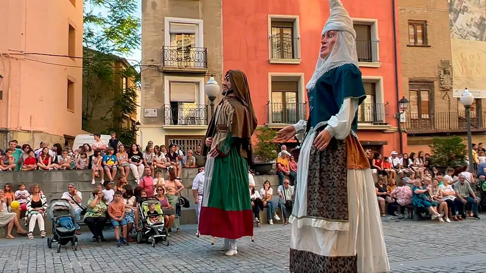 tudela comparsa gigantes casco antiguo