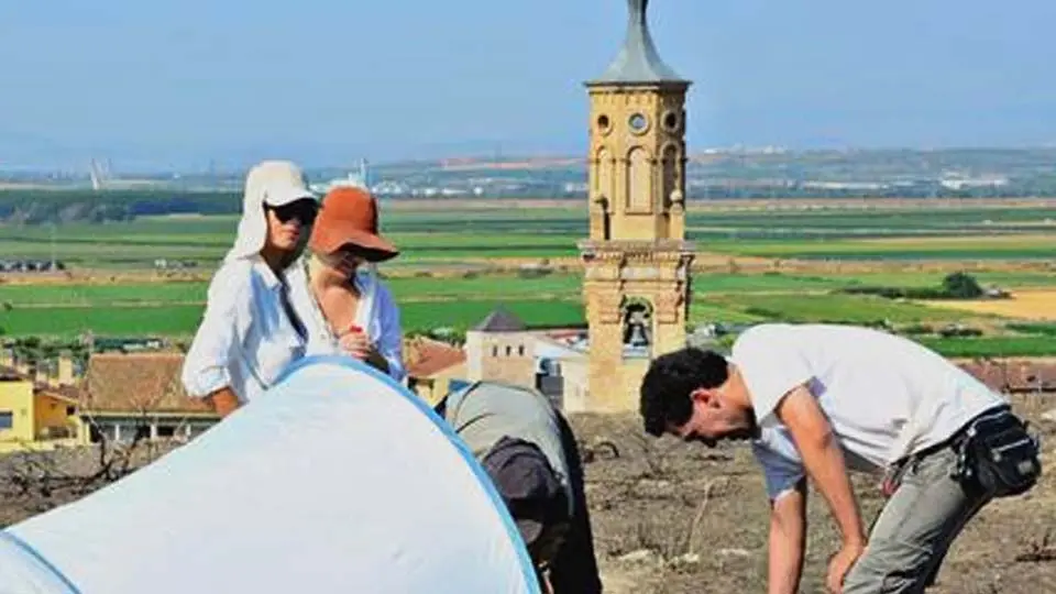 Trabajos arqueológicos en el yacimiento del castillo de Valtierra