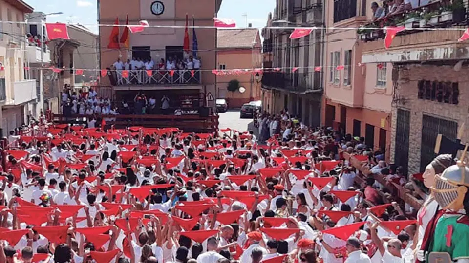 Cohete de las Fiestas de Cabanillas. Foto Programa oficial de fiestas