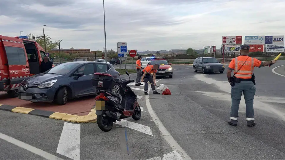 policia foral atropello ciclomotor