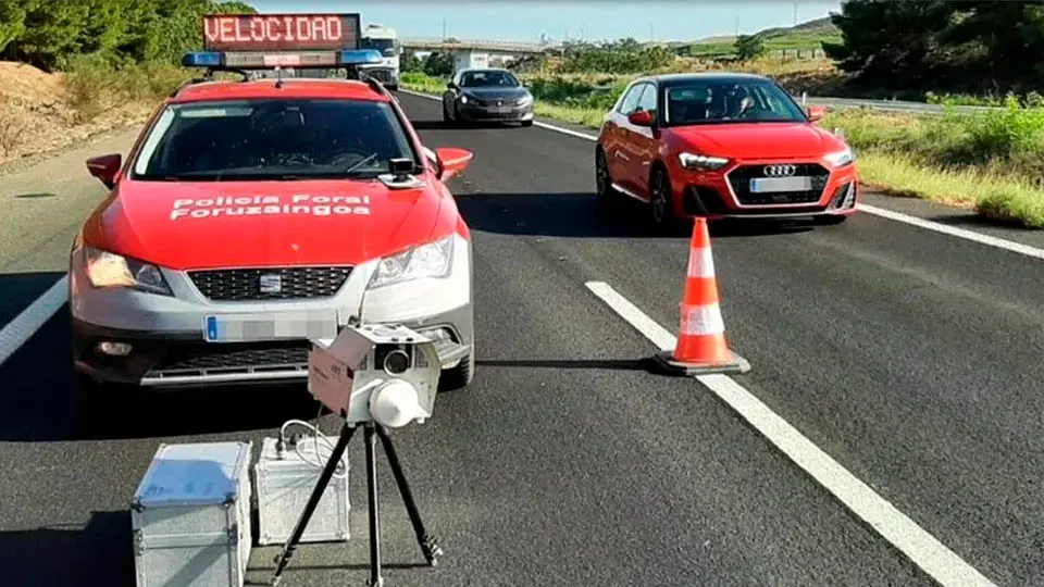 policia foral control velocidad