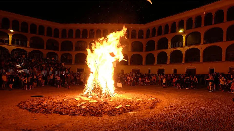 tarazona san juan hoguera