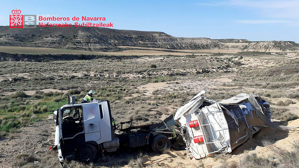 accidente camion carretera NA-125