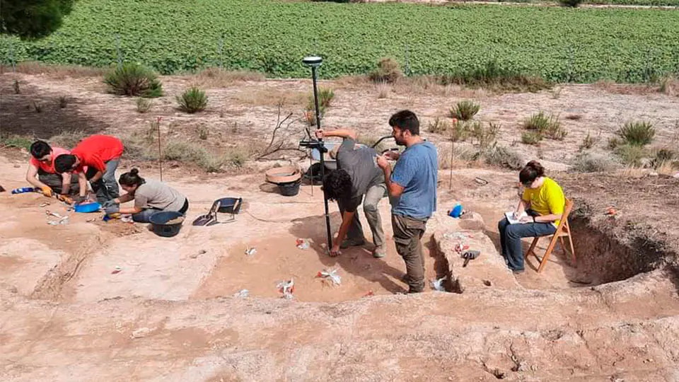 cortes excavaciones proyecto alto de la cruz