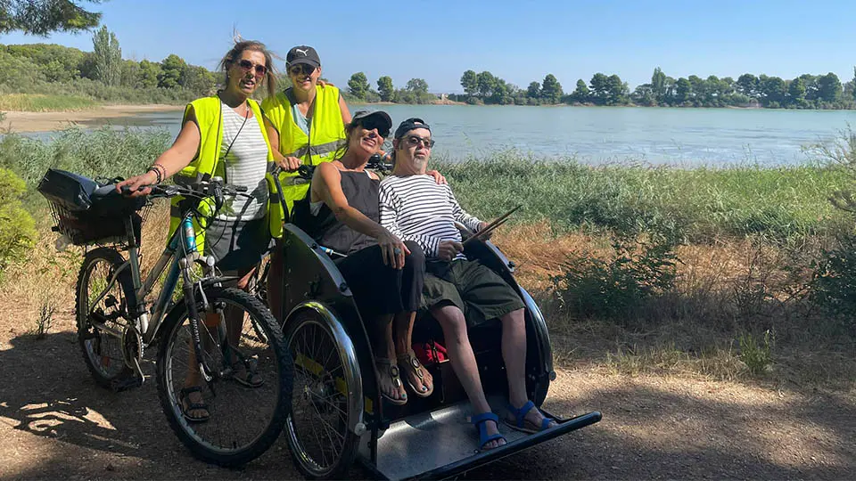 biciclistas corella en bici sin edad