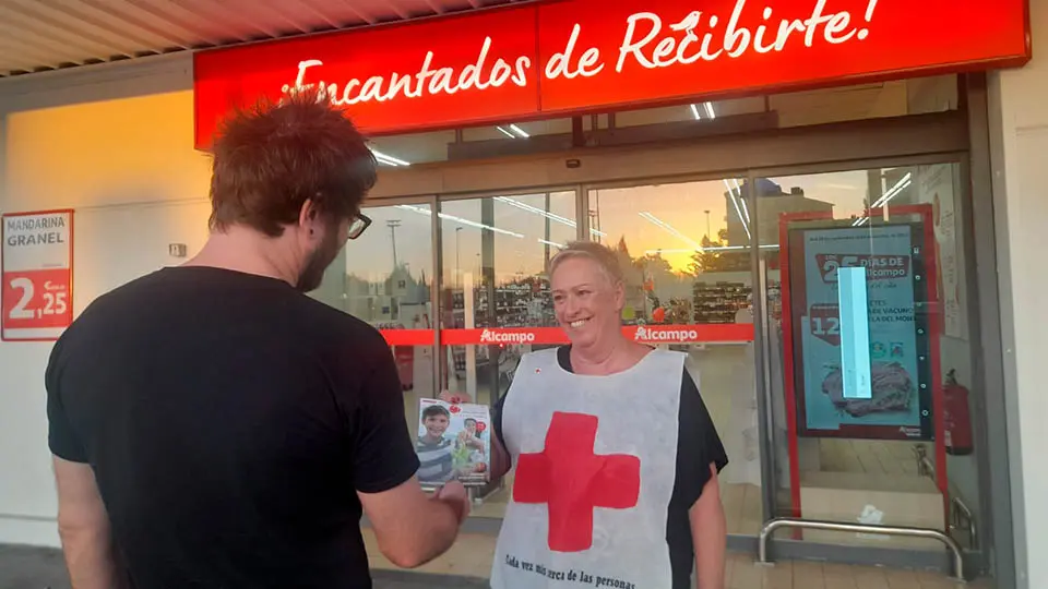 cruz roja campaña desayunos y meriendas con corazon