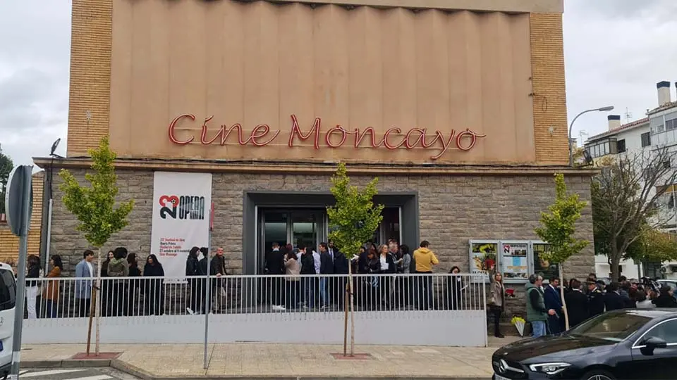 Esperando a Doña Letizia en Tudela 2023 (8)