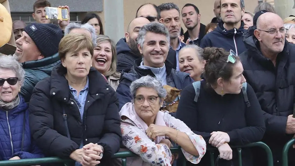 Esperando a Doña Letizia en Tudela 2023 (17)