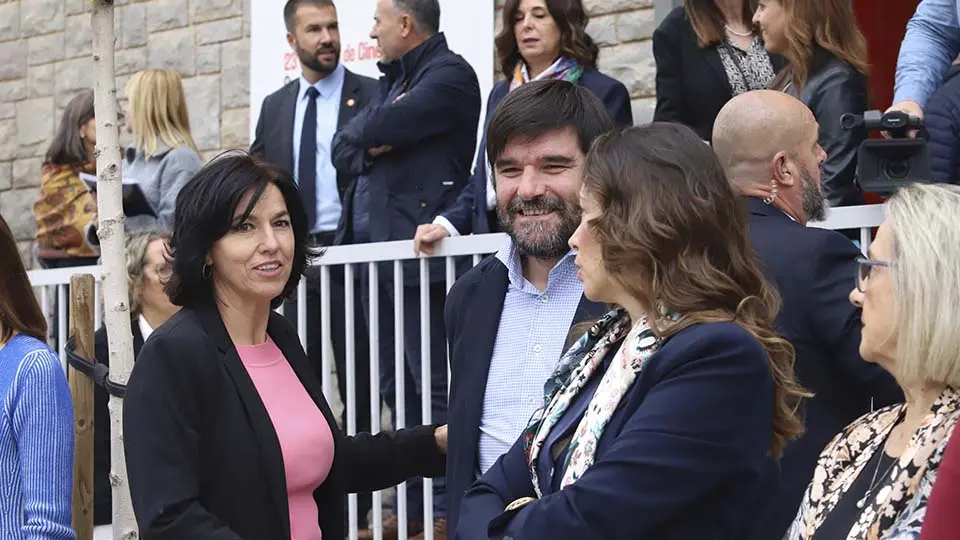 Esperando a Doña Letizia en Tudela 2023 (34)