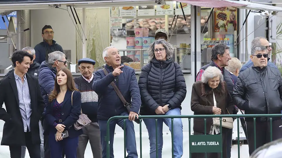 Esperando a Doña Letizia en Tudela 2023 (37)