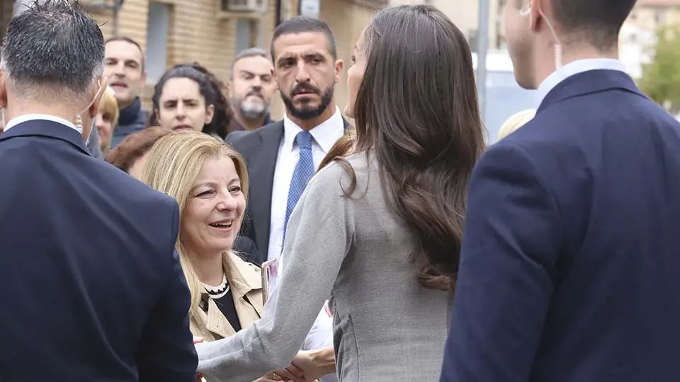 Letizia saludando 2023 (11)