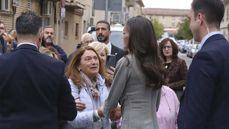 Letizia saludando 2023 (12)