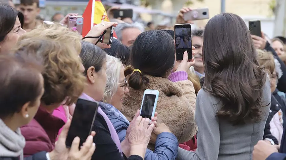 Letizia saludando 2023 (27)