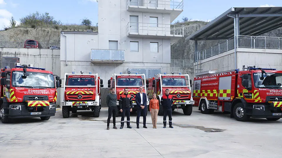 bomberos vehiculos incendios forrestales