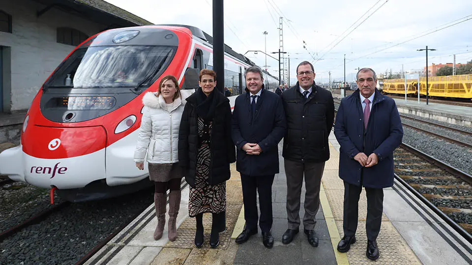 tren pamplona zaragoza