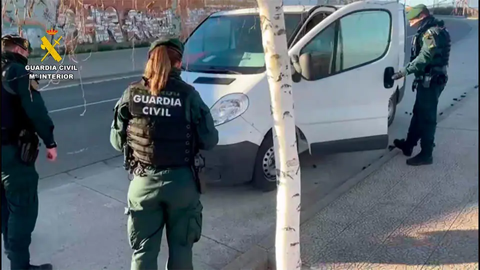 calahorra guardia civil furgoneta robada2