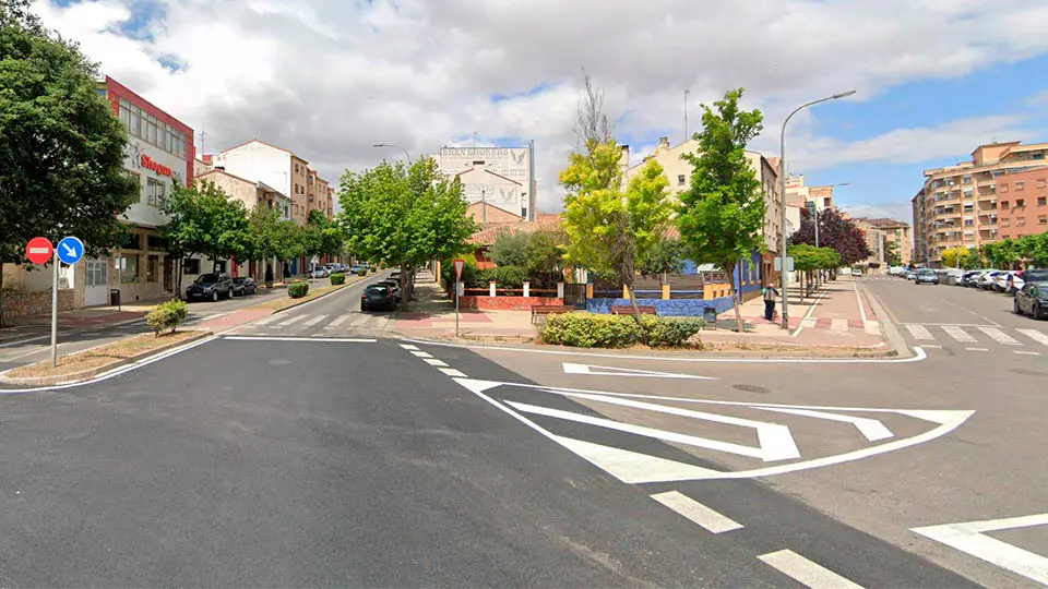 tudela avenida del barrio fuente canonigos