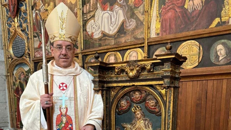 El arzobispo Mons. Florencio Roselló ha tomado posesión de la sede episcopal de Tudela. Foto Facebook ParroquiasTudela