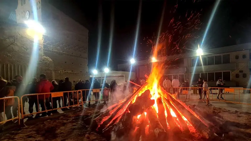 Hoguera de San Blas en Ribaforada