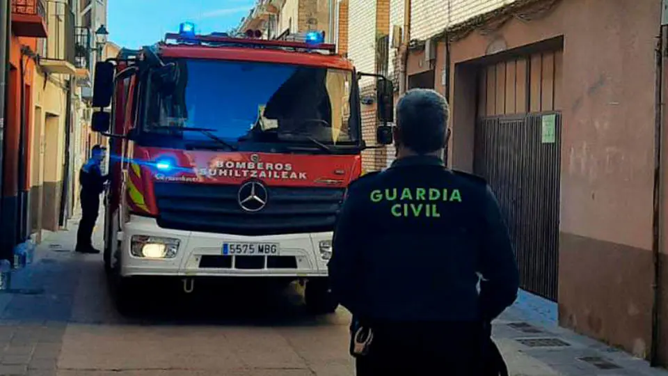 cintruenigo incendio guardia civil bomberos