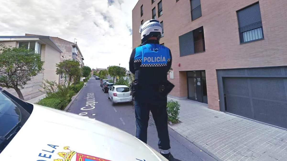 Policía Local de Tudela en la calle Paseo Capuchinas