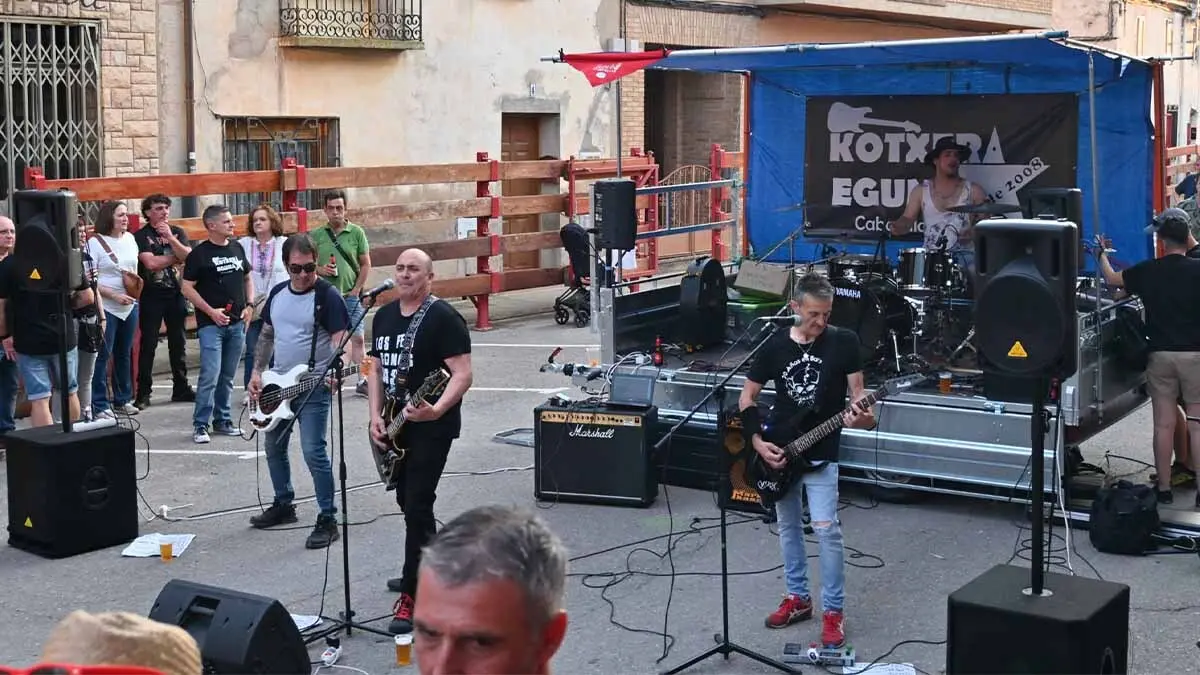 Fiestas de Primavera Cabanillas 2025 (12)