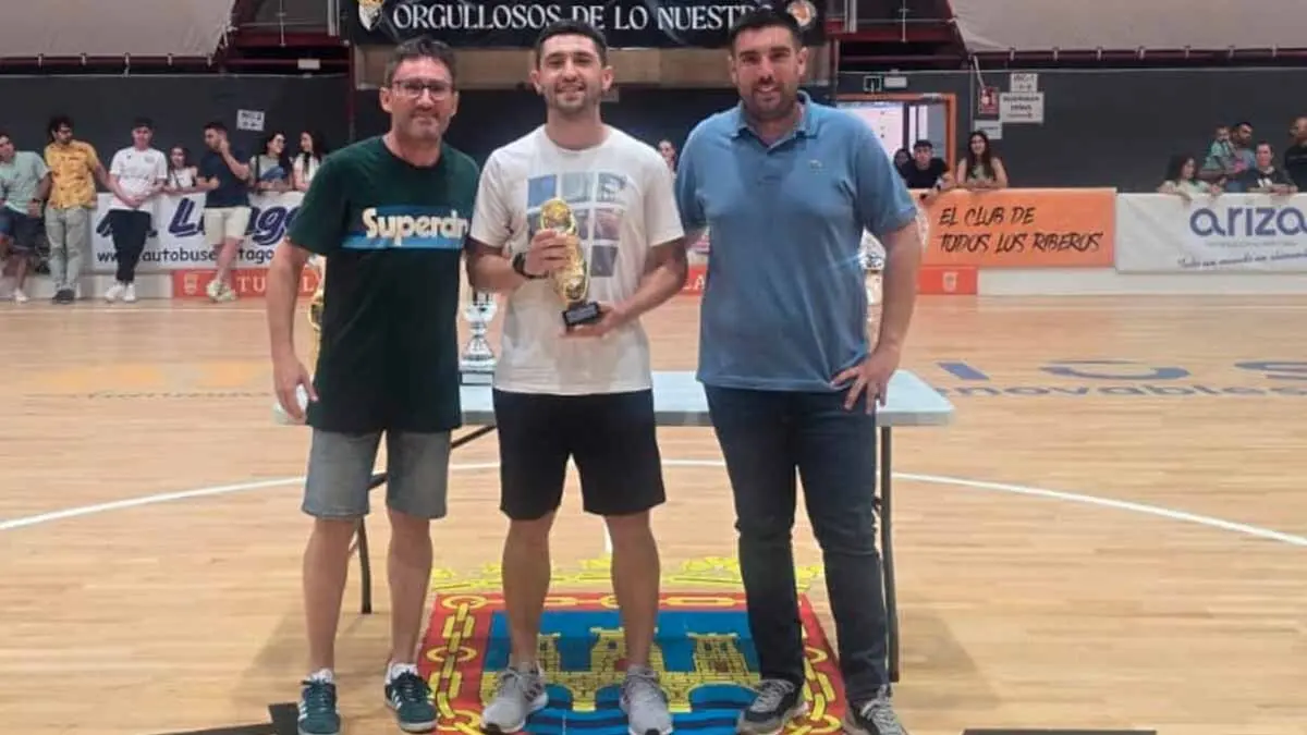 Máximo goleador 2ª División AITOR VÁZQUEZ MARAÑÓN (REMACHES TUDELA) - 39 GOLES