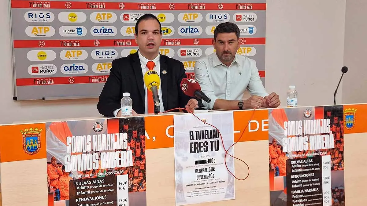 presentación de daniel ibañes como entrenador del ribera navarra fs2