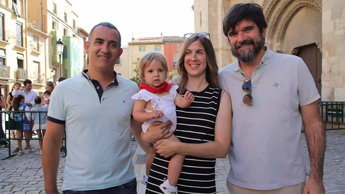 imposición del primer pañuelo de fiestas a los niños nacidos en 2024 (16)