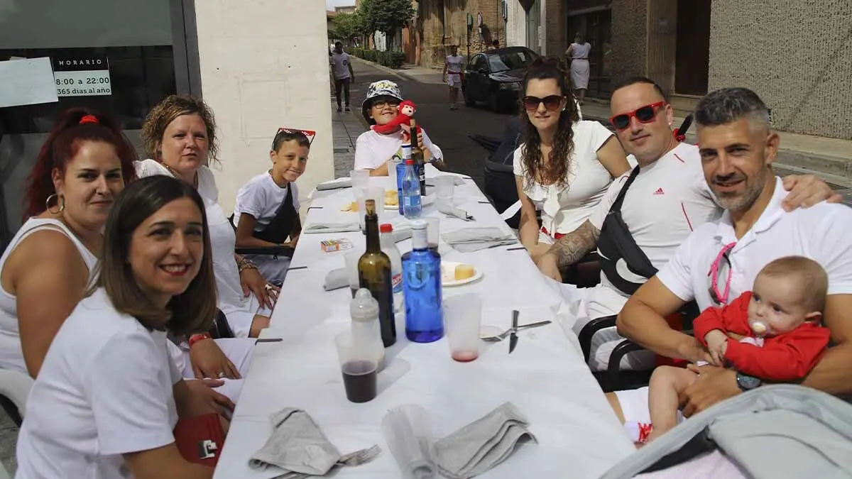 Fotos Almuerzos 24 julio 2025. Fiestas de Tudela (2)