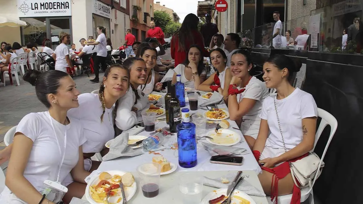 Fotos Almuerzos 24 julio 2025. Fiestas de Tudela (6)