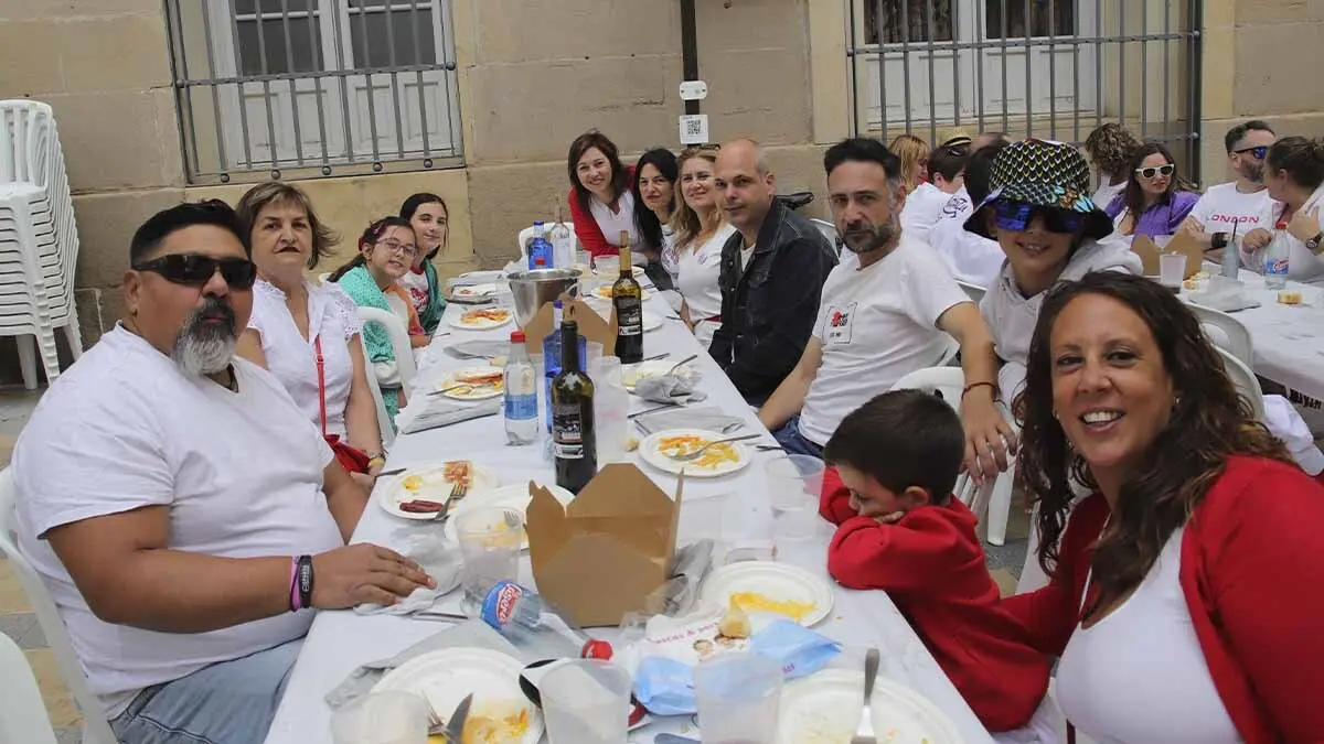 Fotos Almuerzos 24 julio 2025. Fiestas de Tudela (8)