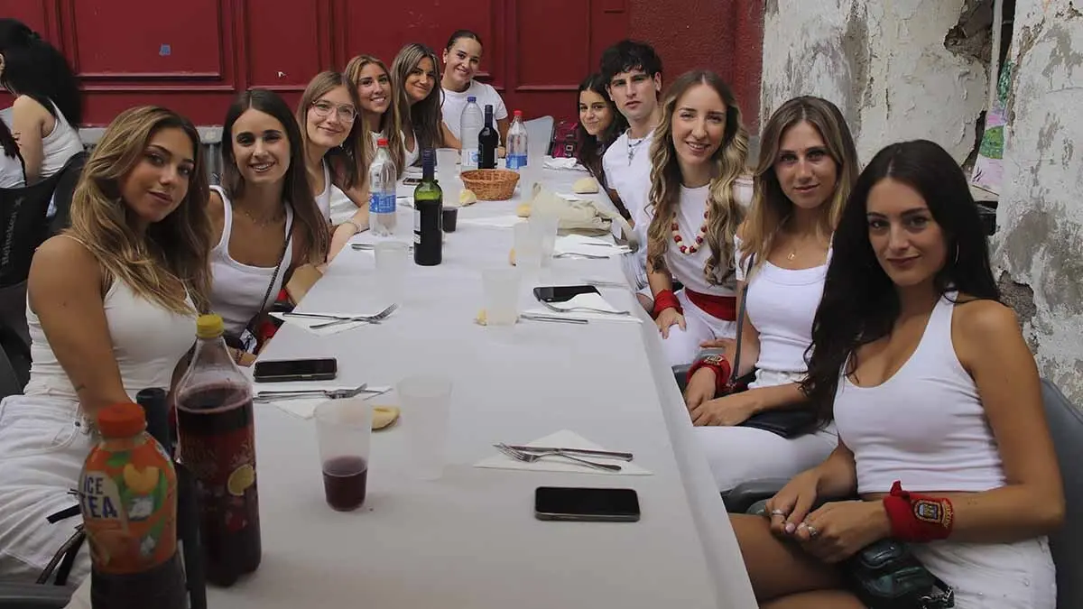 Fotos Almuerzos 24 julio 2025. Fiestas de Tudela (29)