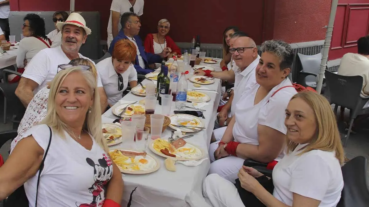 Fotos Almuerzos 24 julio 2025. Fiestas de Tudela (33)