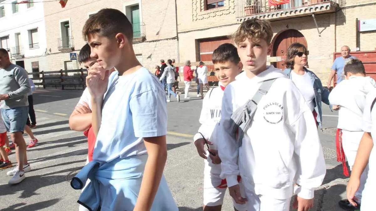 Fiestas de Santa Ana en Buñuel. 25 de julio 2025. Almuerzo (11)