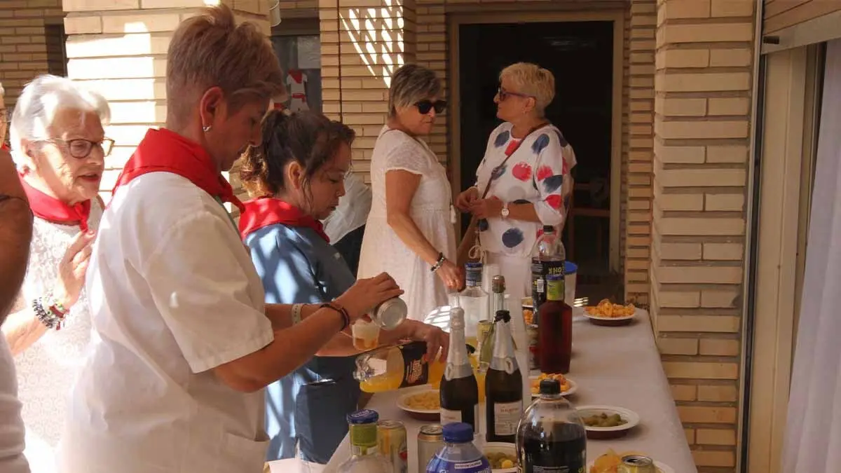 Fiestas de Santa Ana en Buñuel. 25 de julio 2025. Imposición de pañuelicos (9)