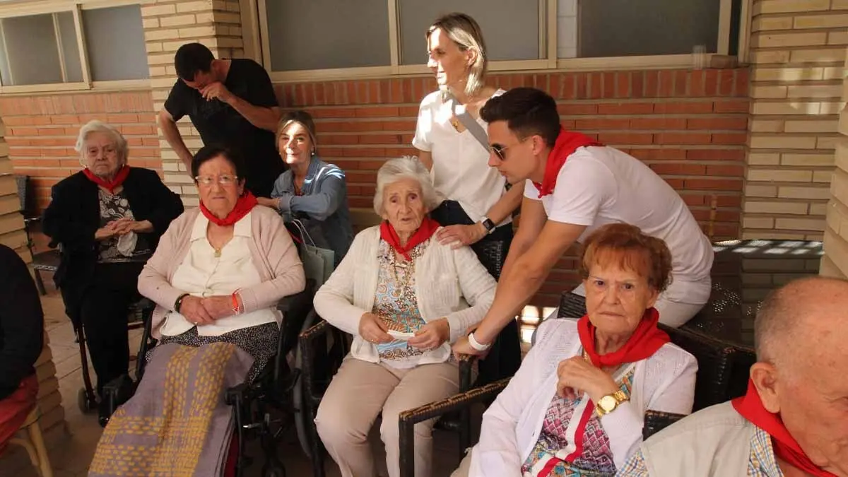 Fiestas de Santa Ana en Buñuel. 25 de julio 2025. Imposición de pañuelicos (11)